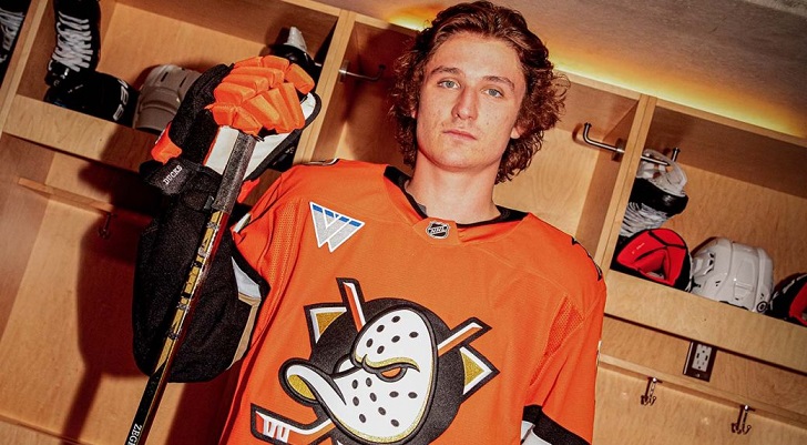 Anaheim Ducks vydává nový oranžový dres pro novou sezónu